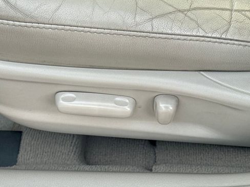 Used 2011 Toyota Camry image 47