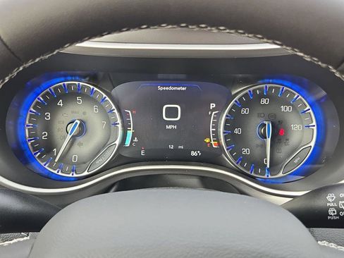 New 2026 Chrysler Pacifica Select image 24