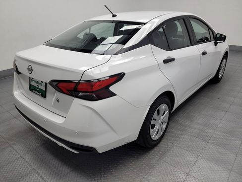Used 2024 Nissan Versa S FWD image 10