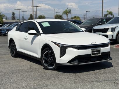 Certified 2025 Kia K4 EX