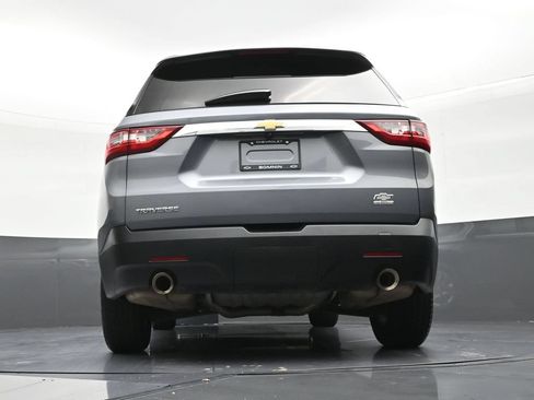 Used 2021 Chevrolet Traverse LS FWD image 23
