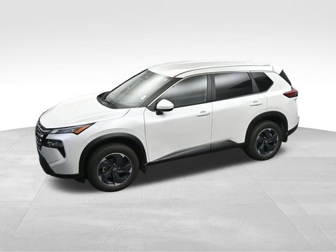 Used 2025 Nissan Rogue SV AWD/4WD image 19