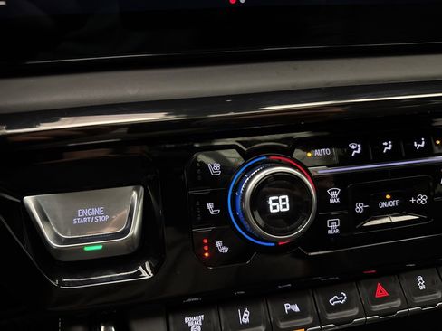 Used 2024 GMC Sierra 2500 AT4X image 52