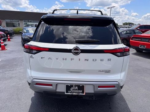 Used 2024 Nissan Pathfinder Platinum w/ Cargo Package AWD/4WD image 4