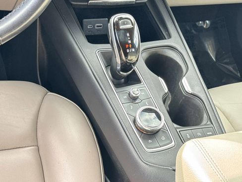 Used 2020 Cadillac XT4 Premium Luxury image 5