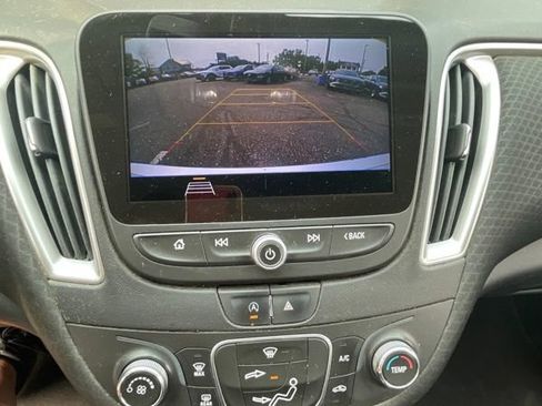 Used 2020 Chevrolet Malibu LS w/ LPO, Convenience Package 1 FWD image 11