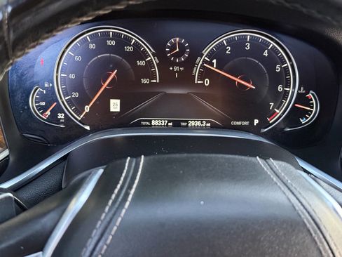 Used 2018 BMW 740i RWD image 27