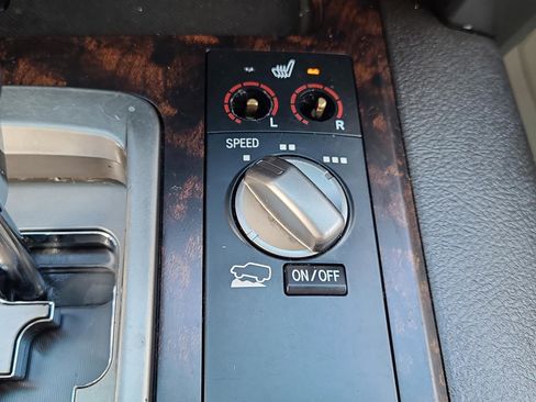 Used 2009 Toyota Land Cruiser AWD/4WD image 24