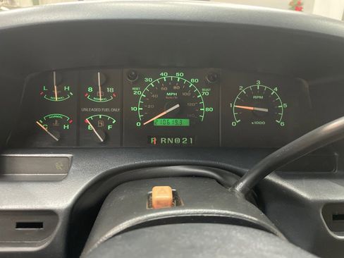 Used 1996 Ford Bronco image 19