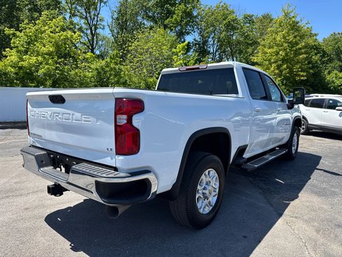 Used 2023 Chevrolet Silverado 2500 LT w/ Convenience Package AWD/4WD image 5