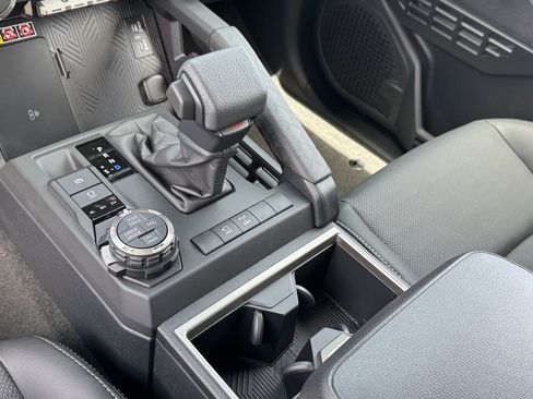 New 2026 Toyota 4Runner TRD Off-Road Premium AWD/4WD image 19