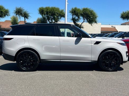 New 2026 Land Rover Range Rover Sport SE AWD/4WD image 7