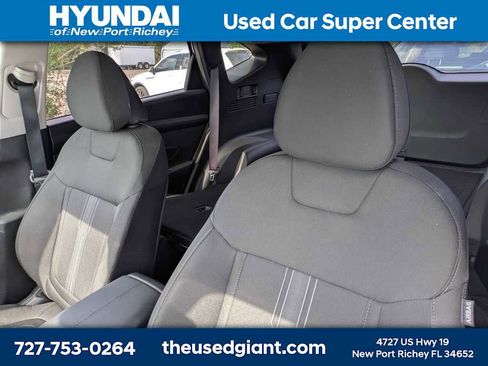 Used 2025 Hyundai Tucson SEL FWD image 3