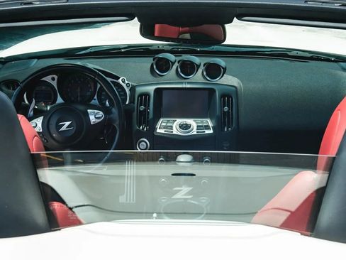 Used 2013 Nissan 370Z Touring w/ Sport Pkg RWD image 12