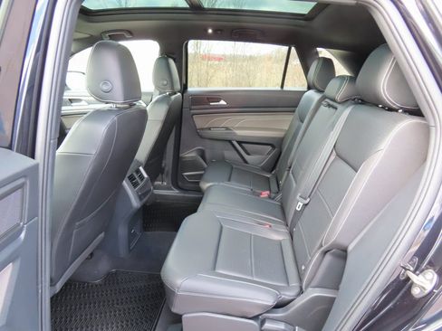 Used 2023 Volkswagen Atlas Cross Sport SEL R-Line image 25