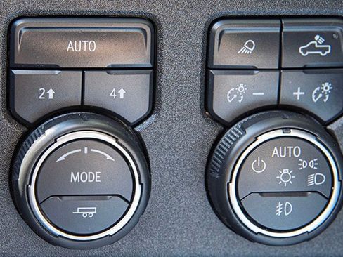 Used 2023 Chevrolet Silverado 1500 LTZ image 20