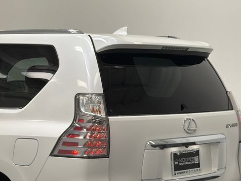 Used 2019 Lexus GX 460 AWD/4WD image 8