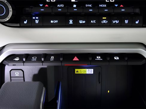 Used 2022 Toyota Tundra Capstone image 16