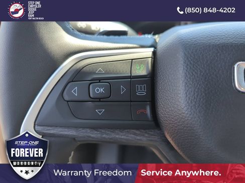 Used 2025 Jeep Grand Cherokee Limited w/ Trailer Tow Package AWD/4WD image 21