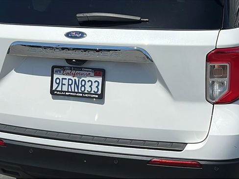 Certified 2023 Ford Explorer XLT RWD image 5