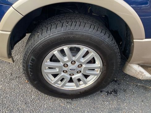 Used 2011 Ford Expedition XLT w/ 201A Rapid Spec Order Code image 19