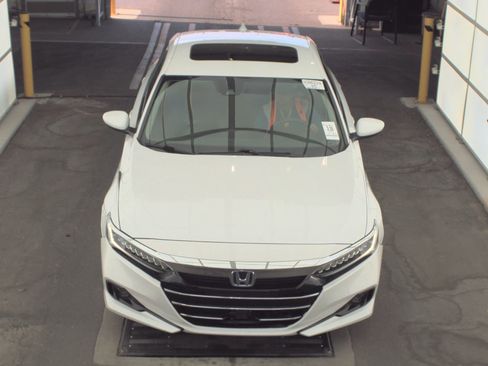 Used 2021 Honda Accord EX image 2