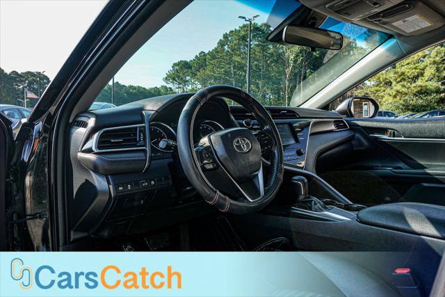 Used 2018 Toyota Camry SE FWD image 19