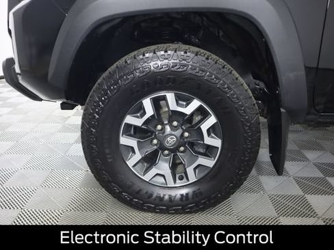 Used 2023 Toyota Tacoma TRD Off-Road AWD/4WD image 21