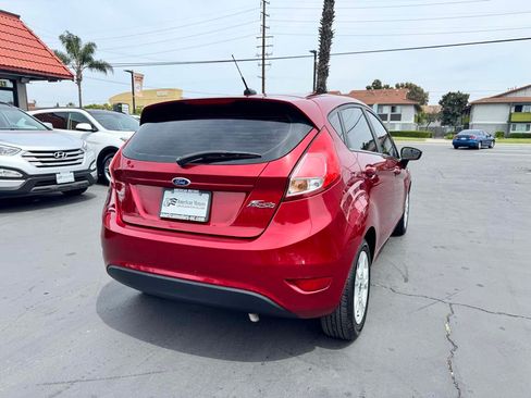 Used 2016 Ford Fiesta SE FWD image 5
