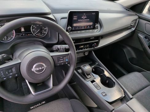Used 2024 Nissan Rogue SV FWD image 20