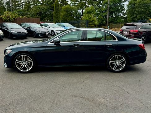 Used 2017 Mercedes-Benz E 300 image 4