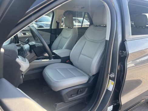New 2026 Ford Explorer Active w/ Active Comfort Package RWD image 14