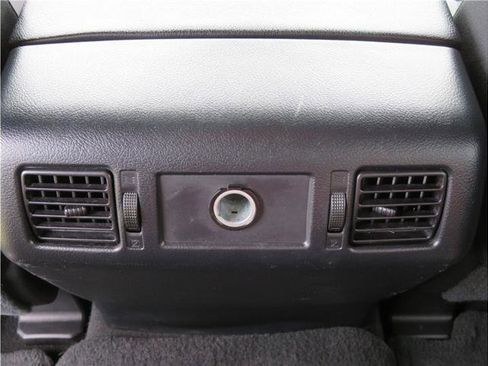 Used 2019 Toyota Tundra SR5 w/ SR5 Upgrade Package image 9