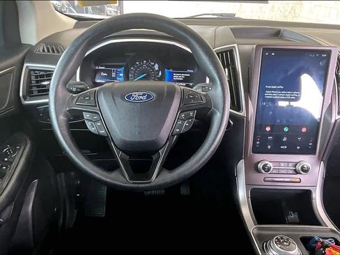 Certified 2021 Ford Edge SE FWD image 6