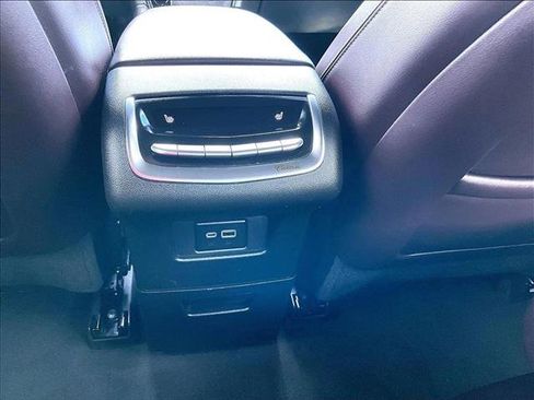 Used 2022 Cadillac XT6 Premium Luxury w/ Technology Package image 25