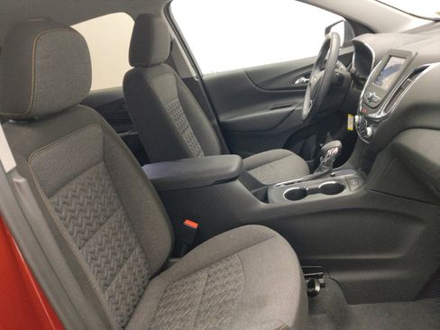 Used 2024 Chevrolet Equinox LT w/ LPO, Floor Liner Package image 21