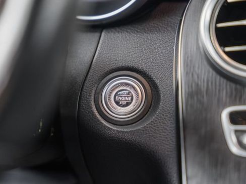 Used 2021 Mercedes-Benz GLC 300 4MATIC image 26