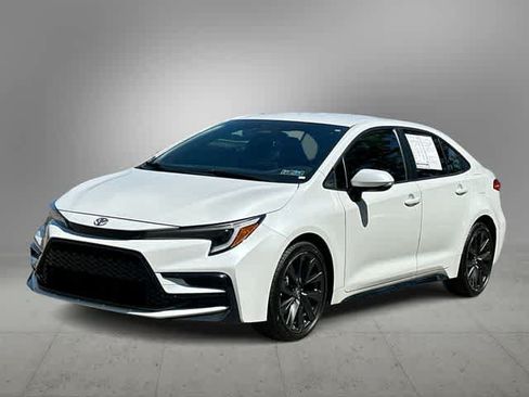 Used 2024 Toyota Corolla SE FWD image 1