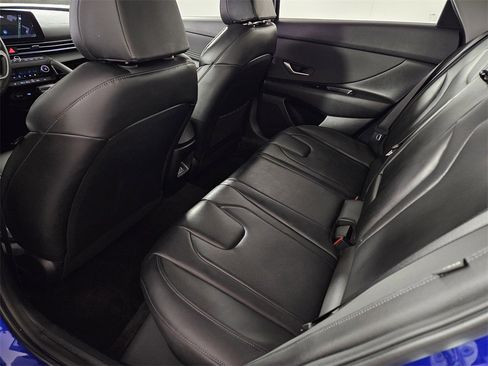 Used 2025 Hyundai Elantra Limited image 29