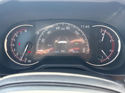 Used 2025 Toyota RAV4 XLE FWD image 18