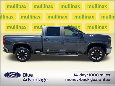 Used 2020 Chevrolet Silverado 2500 LT w/ All Star Edition AWD/4WD image 2