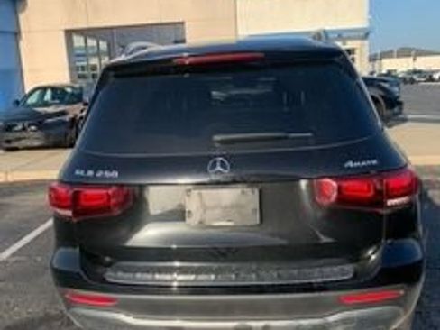 Used 2021 Mercedes-Benz GLB 250 4MATIC image 6