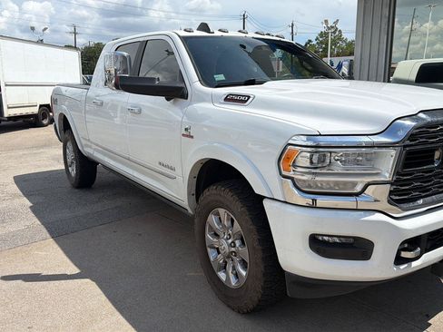 Used 2021 RAM 2500 Limited AWD/4WD image 3