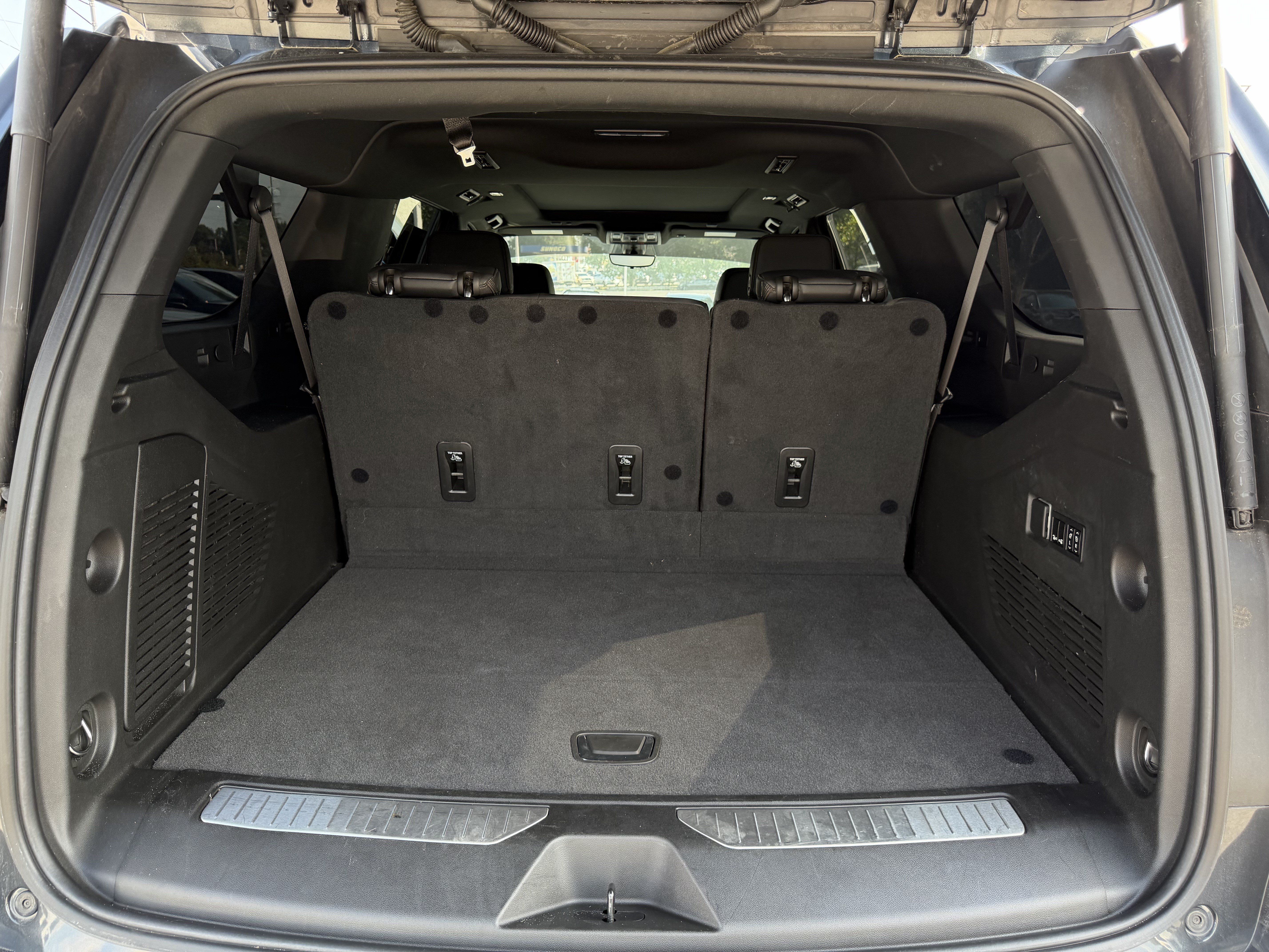 Used 2022 Chevrolet Suburban High Country AWD/4WD image 37