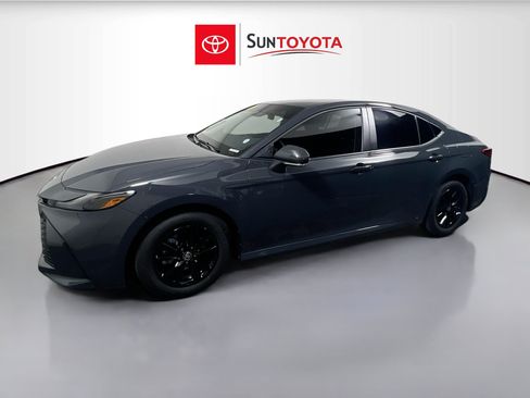 Used 2026 Toyota Camry LE FWD image 9