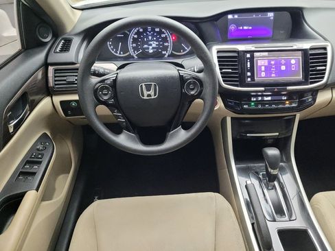 Used 2017 Honda Accord EX image 22