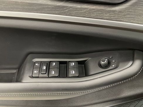 New 2025 Jeep Grand Cherokee L Limited w/ Trailer Tow Package image 30