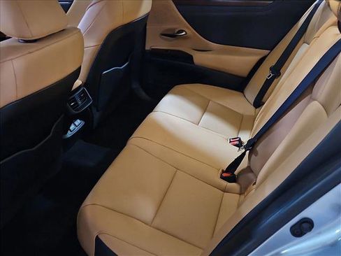 Used 2023 Lexus ES 350 w/ Premium Package image 19
