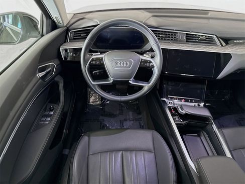 Certified 2023 Audi e-tron Premium Plus w/ Premium Plus Package image 24
