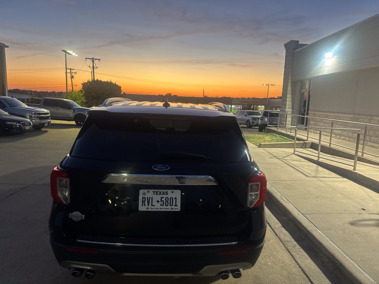 Used 2022 Ford Explorer King Ranch RWD image 5